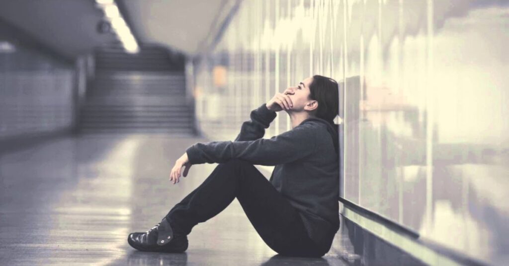 Zindagi Alone Shayari