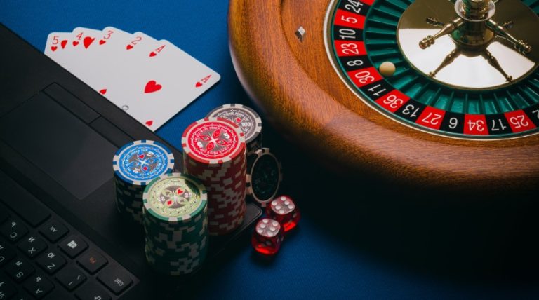 Which Strategies can you implement when playing Online Roulette?